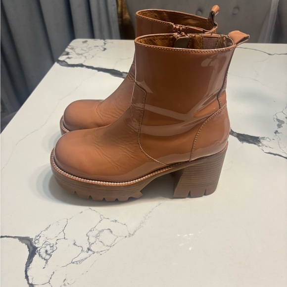 These Jeffrey Campbell are brand new and never worn, scratch on one heel. - Picture 2 of 5